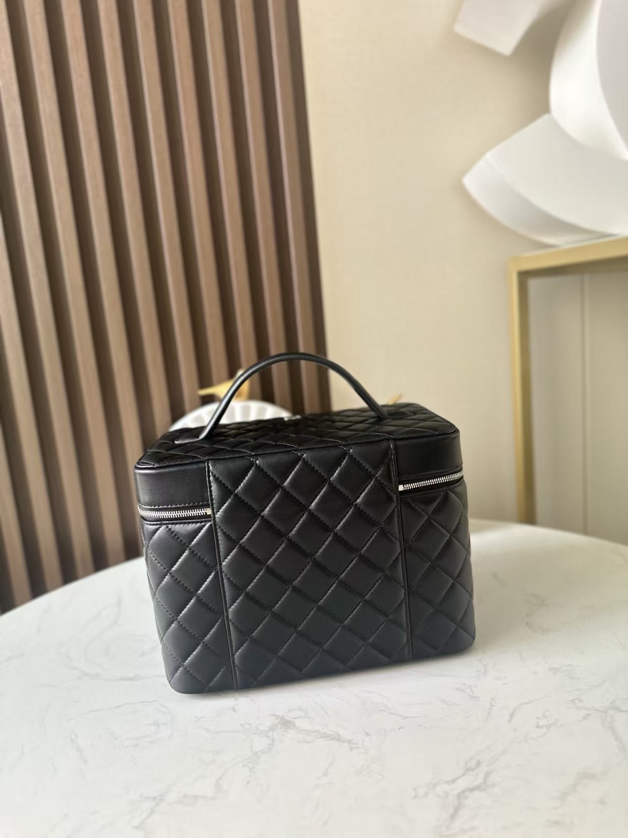 Ch**el Quilted Vanity Case Bags 25x16x18cm