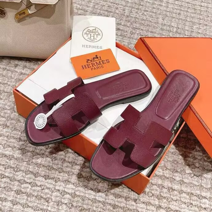 UA H**me5 Oran sandal