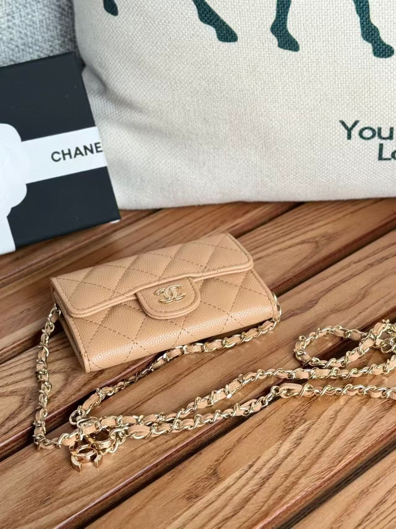 Ch**el Wallet on Chain 11x7.5x2cm