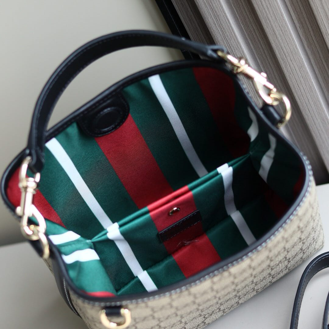 Gvc*1 gg emblem small bucket bag 19x18x11cm