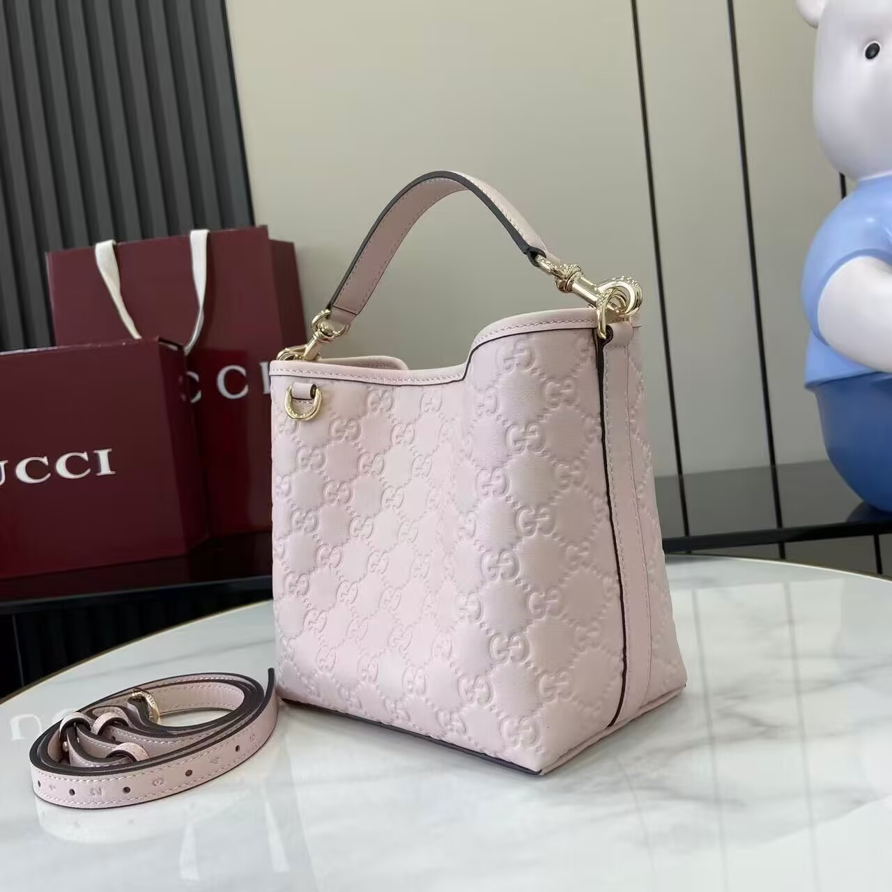 Gvc*1 GG Emblem Small Bucket Bag 19x18x11cm