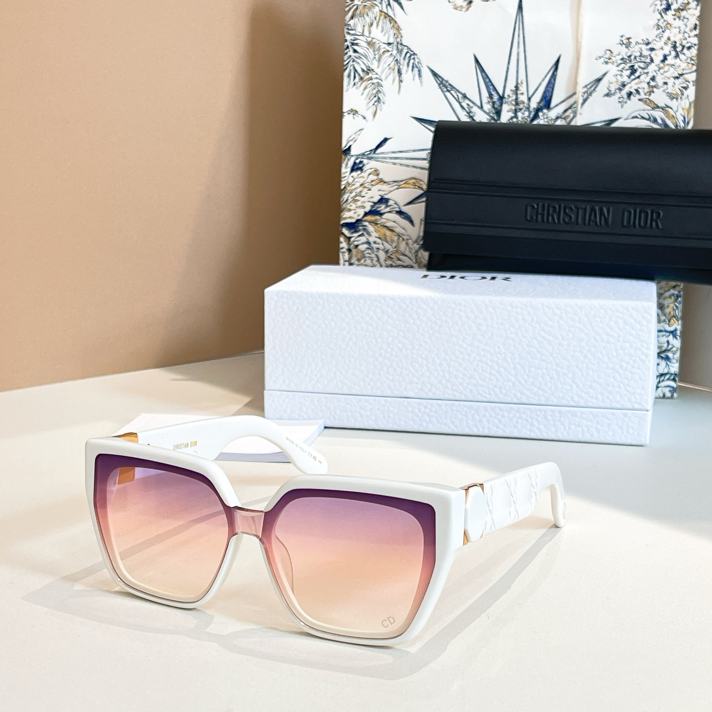 D10r Glasses