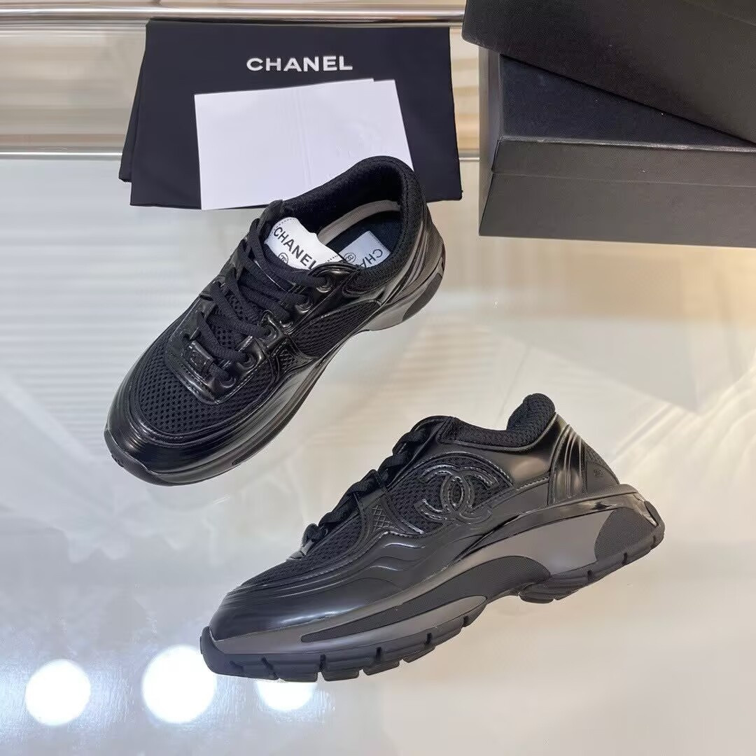 UA Ch**el SNEAKERS