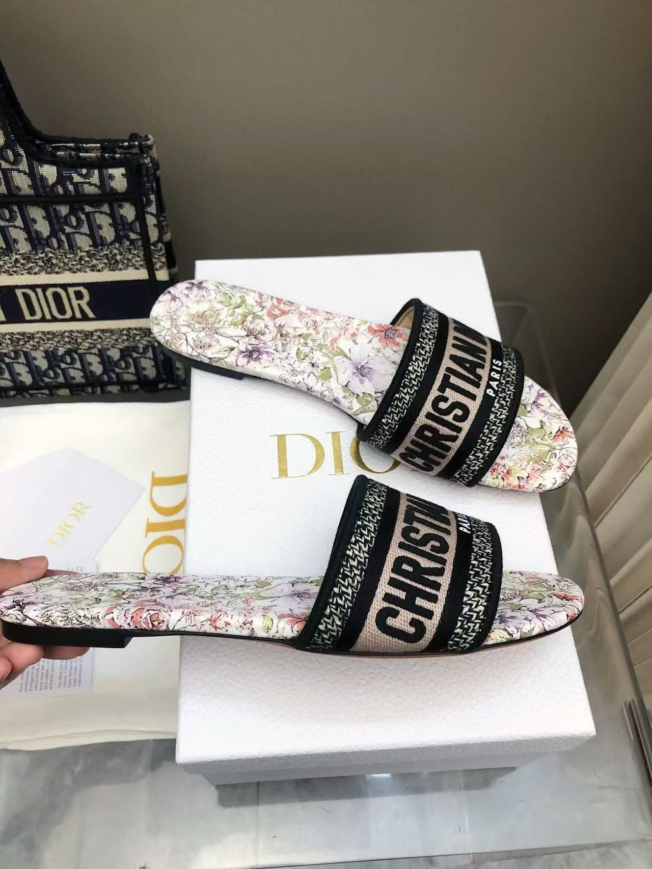 UA D10r Dway Slide