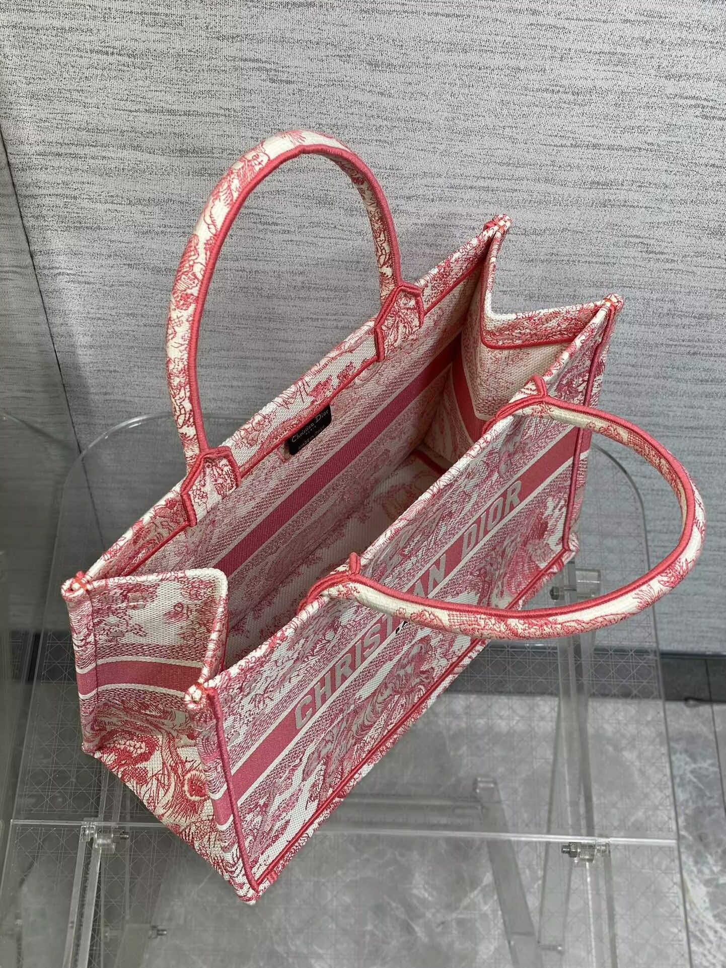 D10r Tote 36 x 18 x 28cm