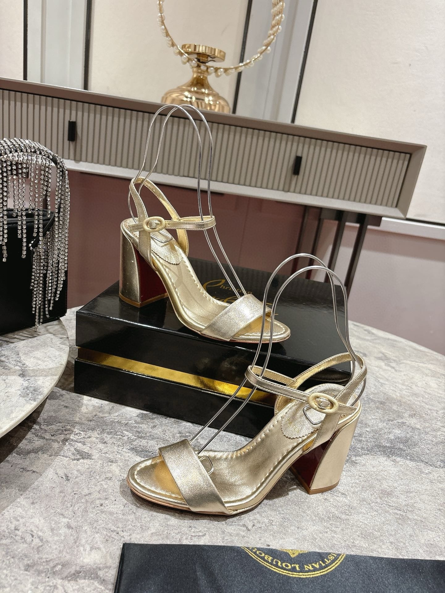ua chr1st1an louboutin miss jane leather sandals(cusT0mized, no exchange no return, about 15 days)