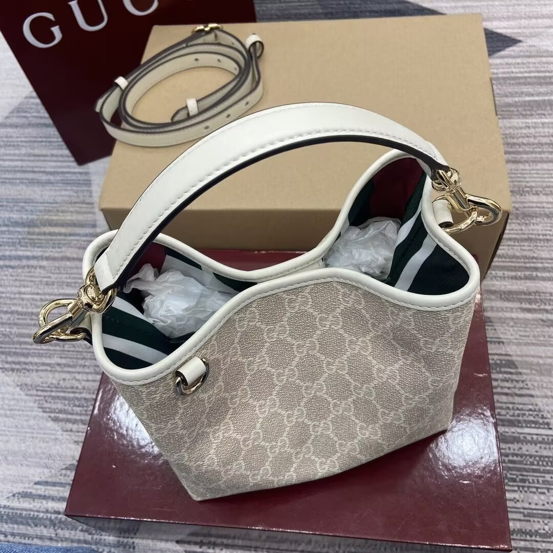Gvc*1 Mini Emblem 19x18x11cm