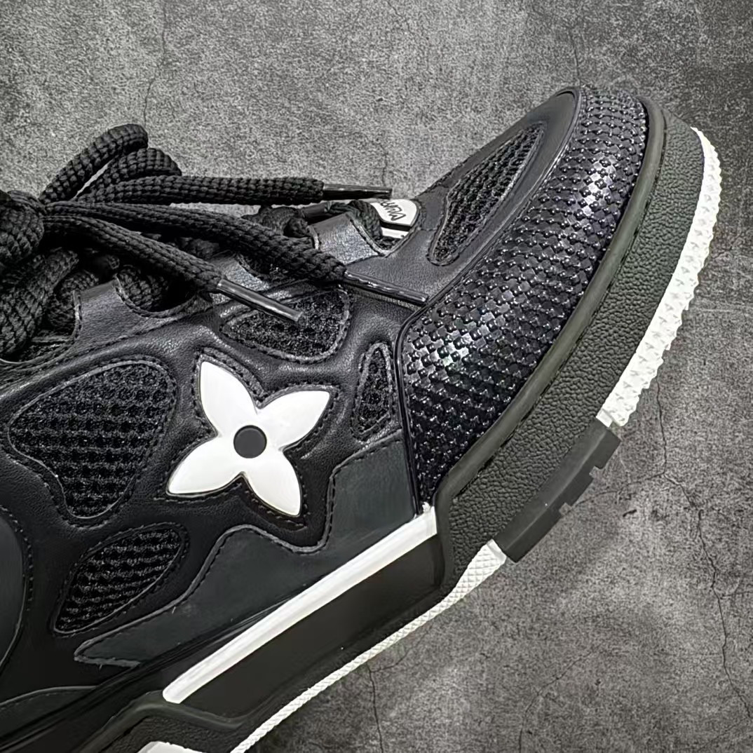 UA LV Skate Sneaker
