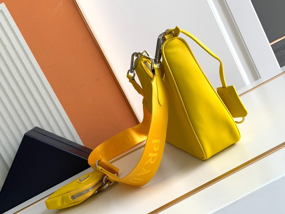 Pra*a Re-Edition 2005 Re-Nylon bag Yellow