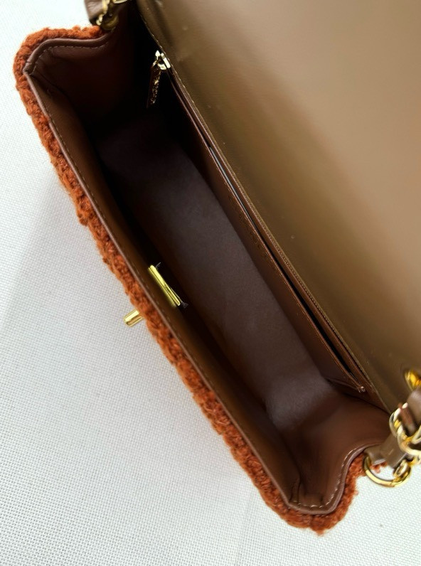 Ch**el MINI CLASSIC 11.12 HANDBAG 20 12 × 20 × 6 cm