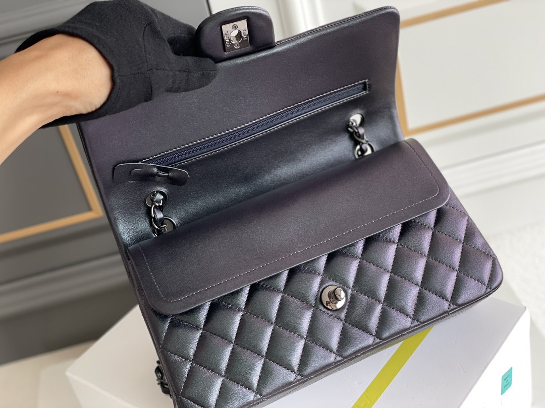 Ch**el CRUMPLED CALFSKIN QUITED DOUBLE FLAP BLACK 19.5×30×10cm
