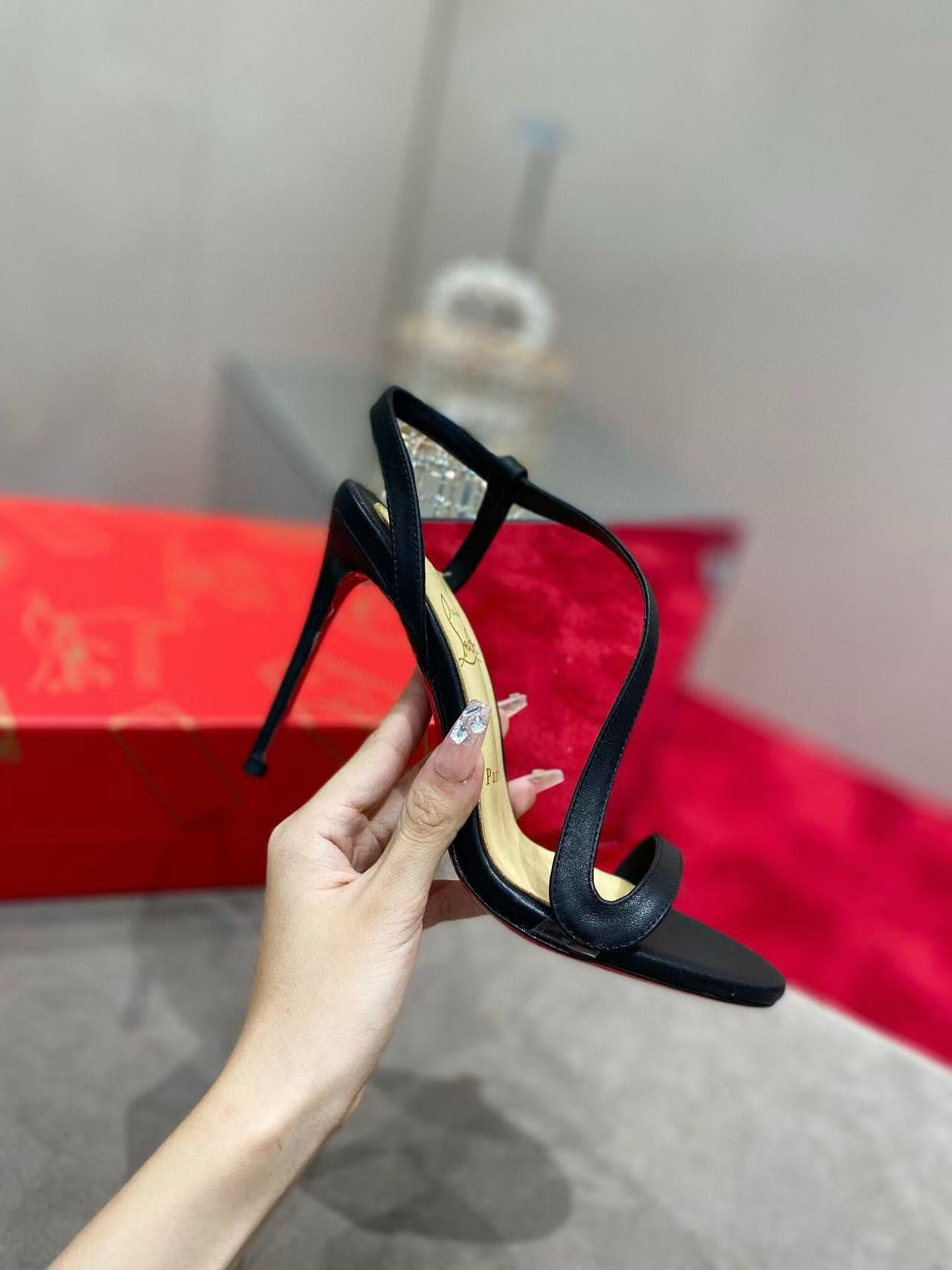 UA Chr1st1an LOUBOUTIN