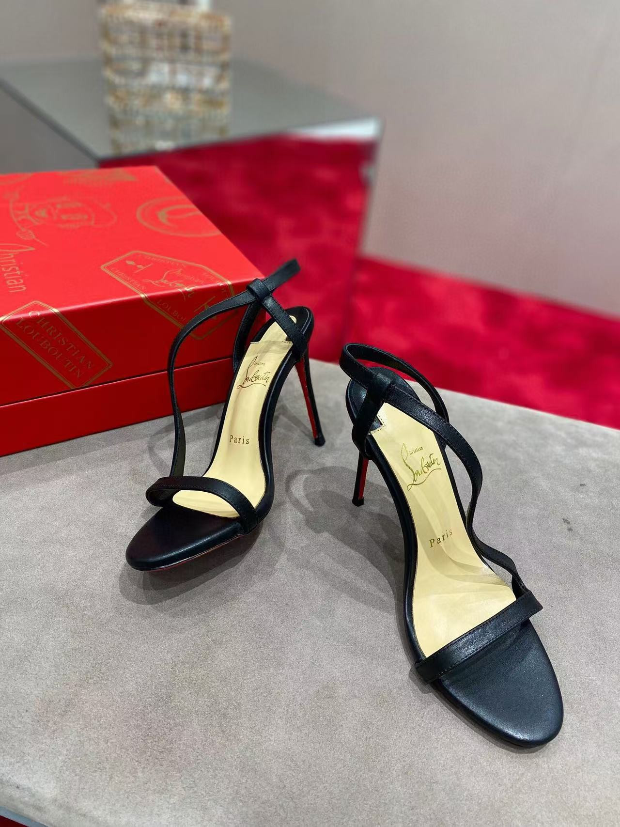 UA Chr1st1an LOUBOUTIN