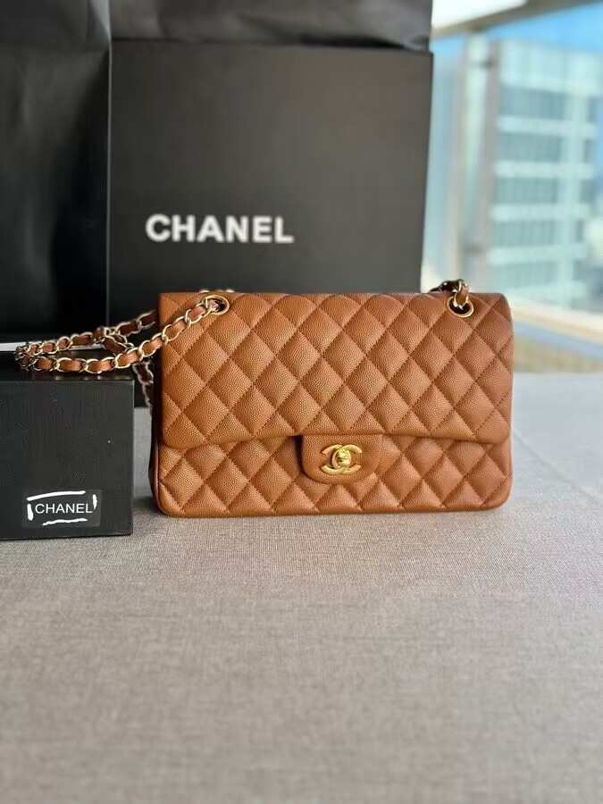 Ch**el Classic Handbag in Grained Litchi Pattern Calfskin & Gold-Tone Metal 6 × 9.9 × 2.5 inches
