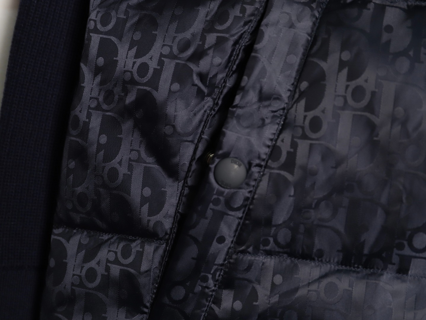 D10r short puffer jacket