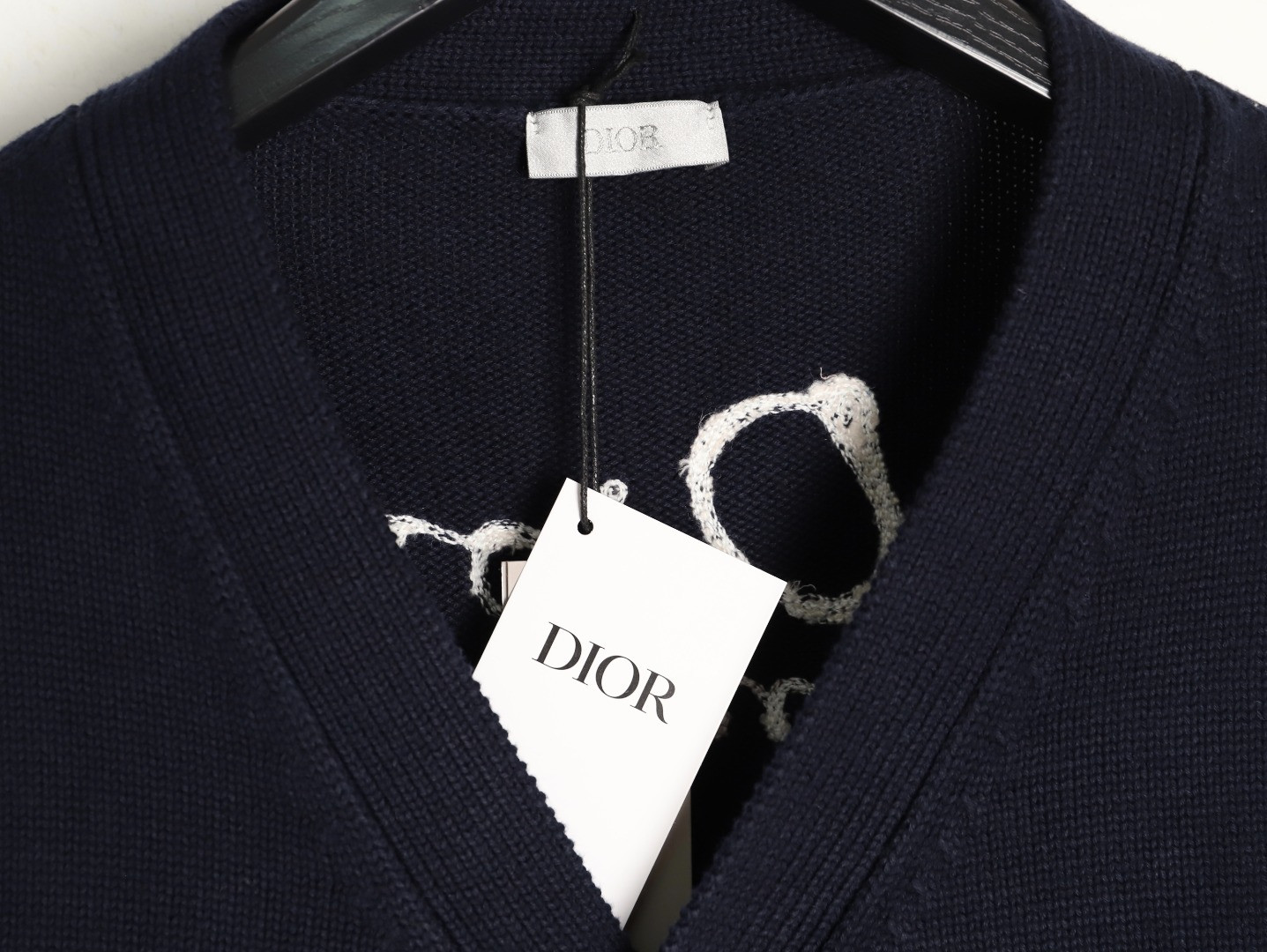 D10r Cardigan Sweaters