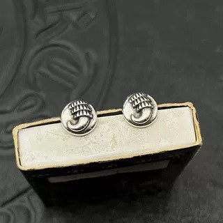 Ch*0me He**ts Earrings