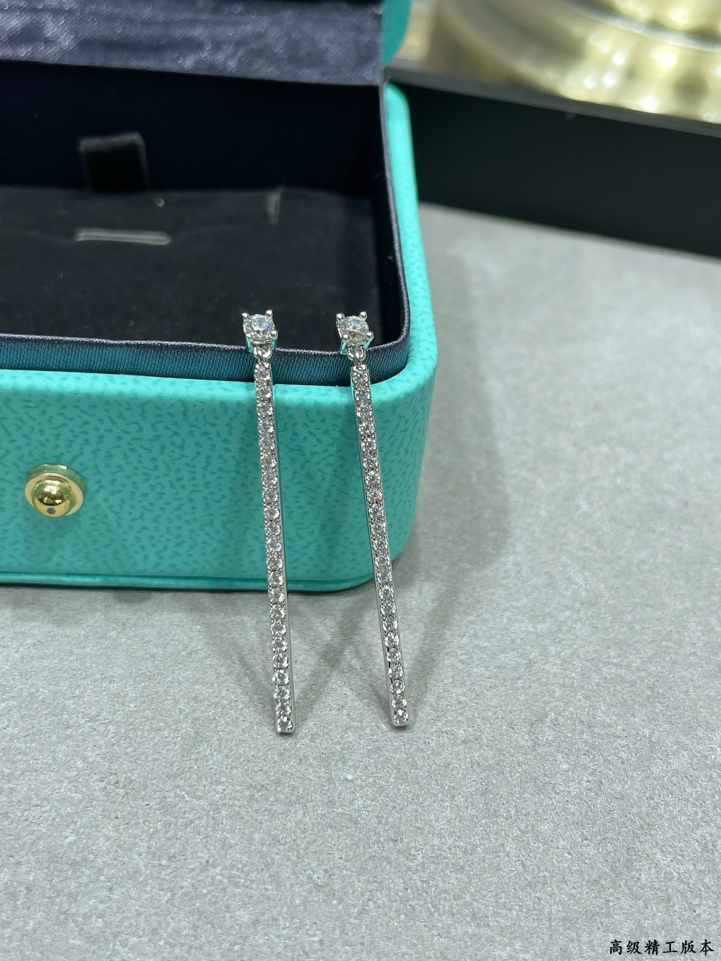 Mes1kaa earrings