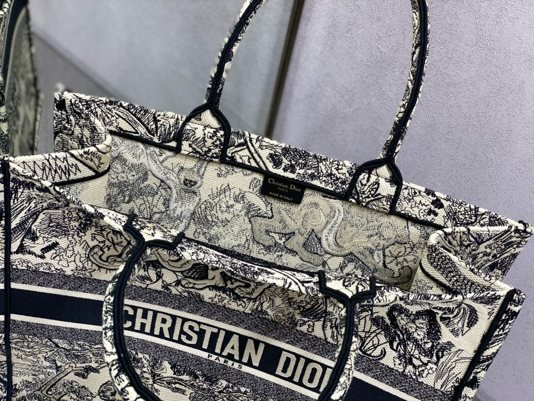LARGE D10r BOOK TOTE Ecru and Blue Toile de Jouy Embroidery 16.5 x 14 x 7.5 inches