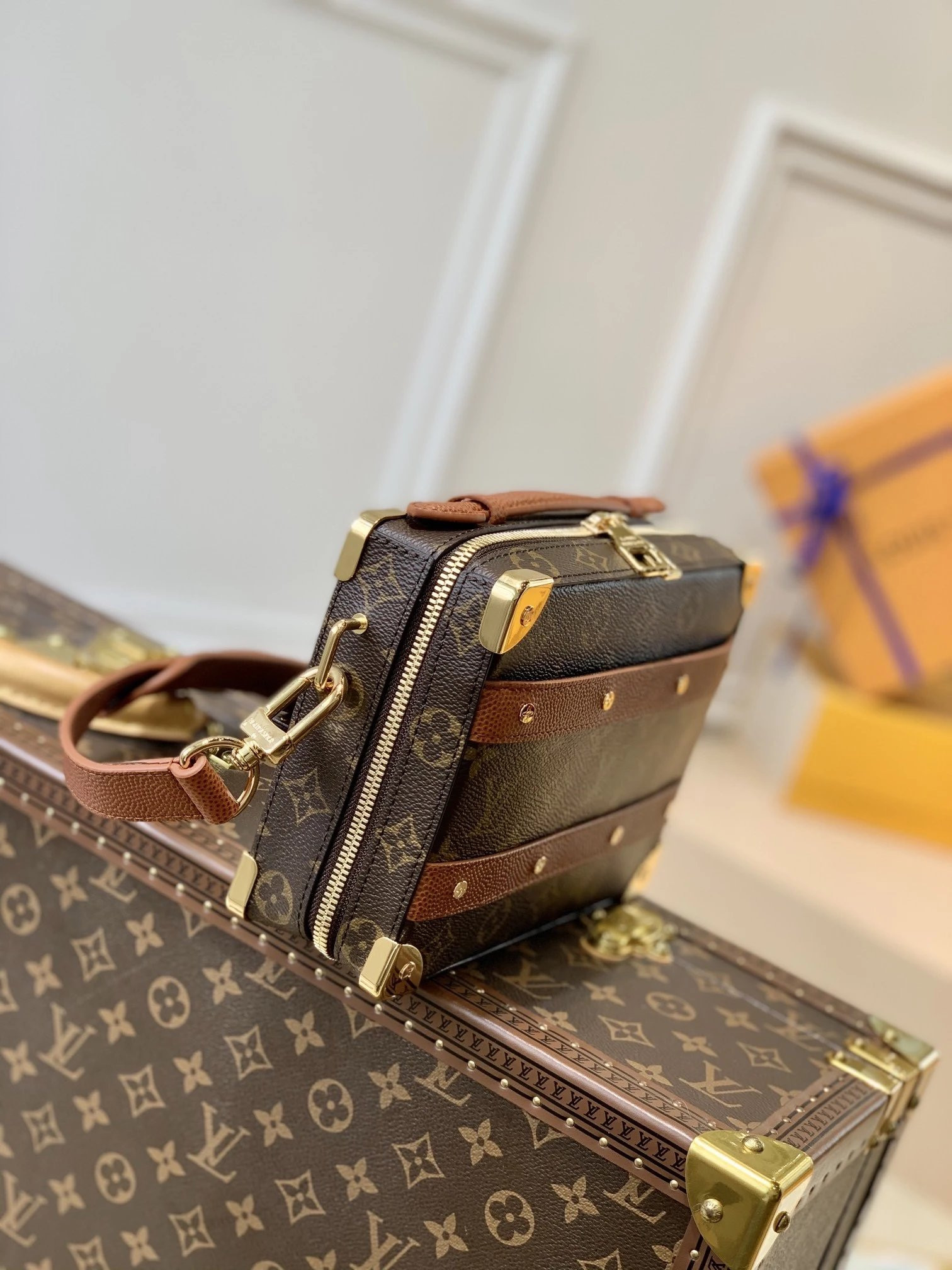 LV LVXNBA HANDLE TRUNK M45785