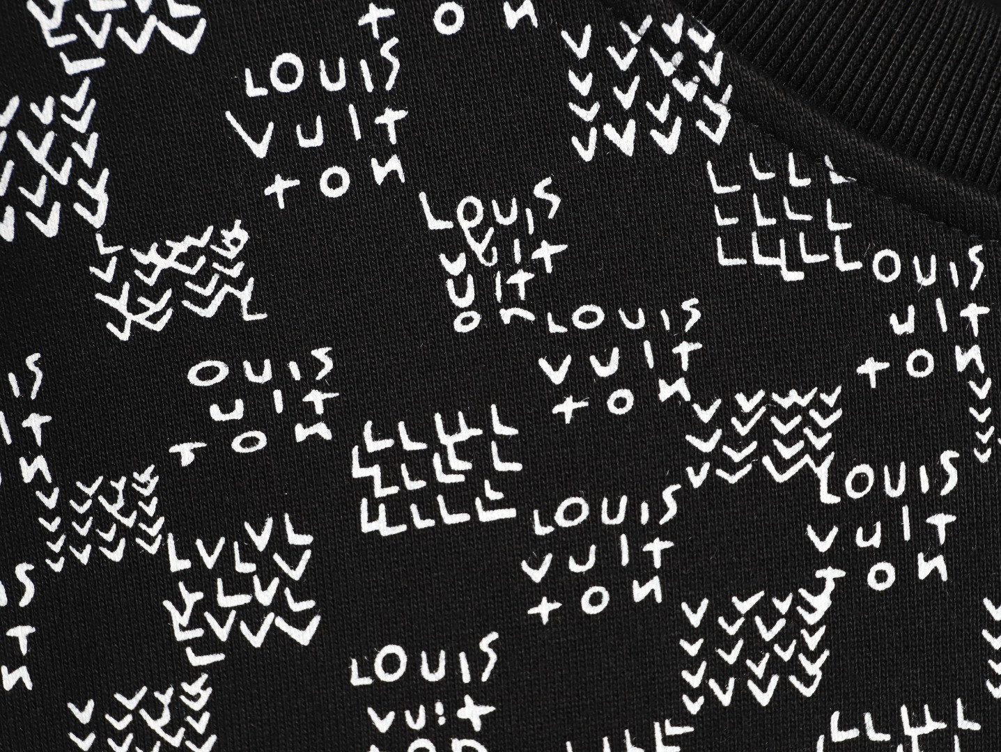 L0vis Vvtt0n 25Fw Hoodies