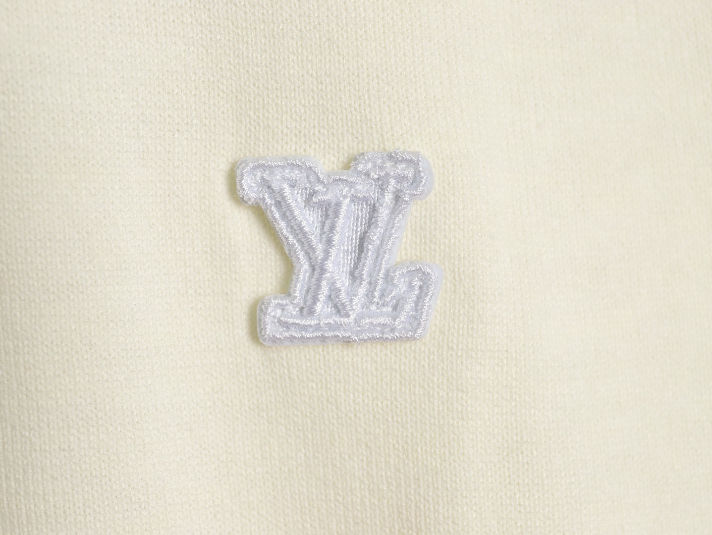 L0vis Vvtt0n Sweaters