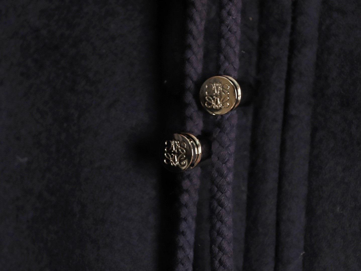 L0ew* Coats