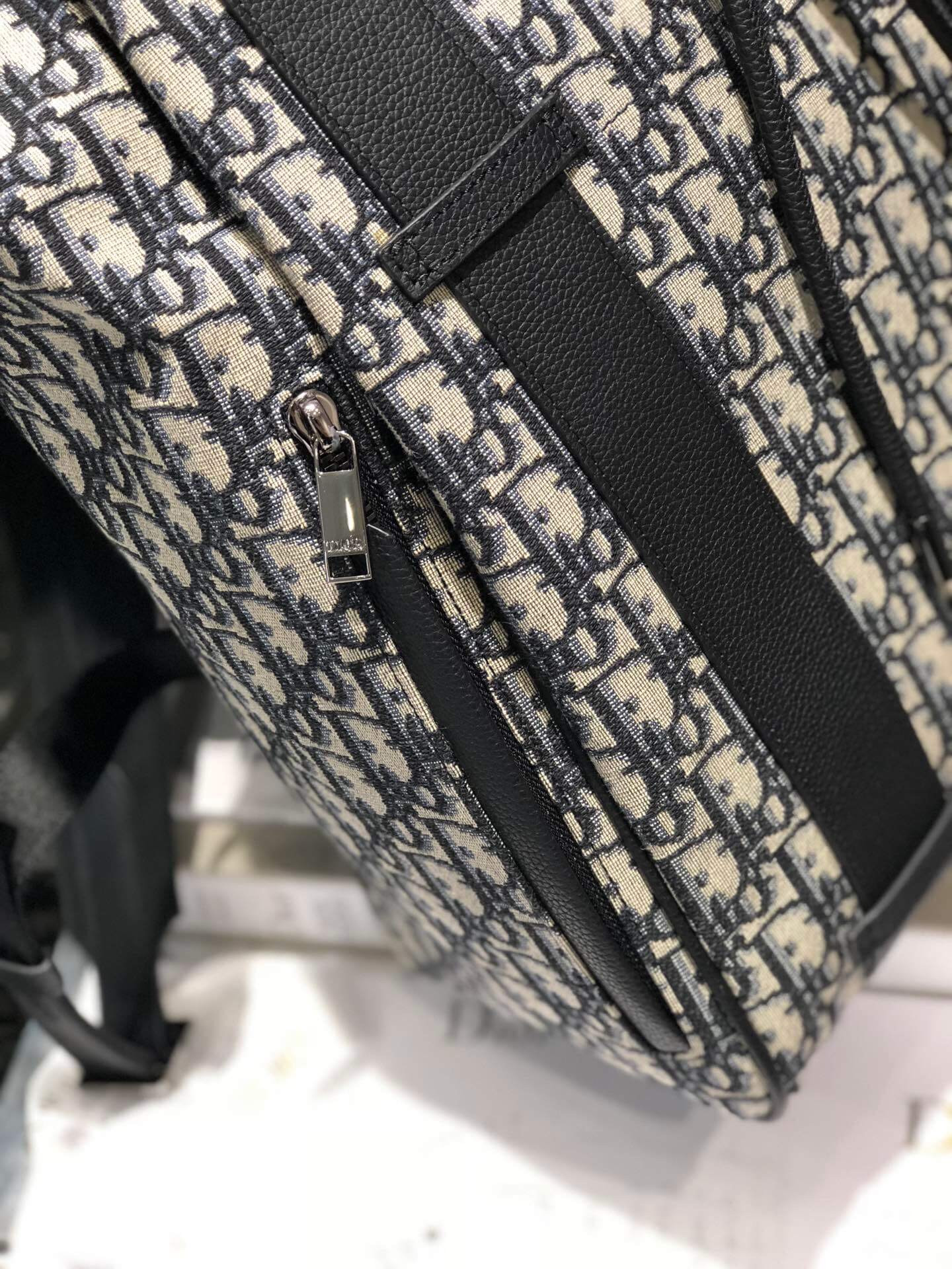 D10r BACKPACK