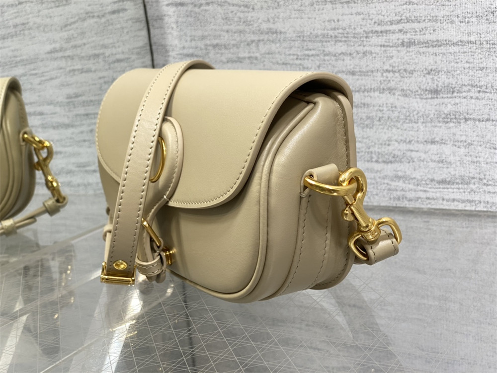 D10r BOBBY EAST-WEST BAG Sand-Colored Box Calfskin
