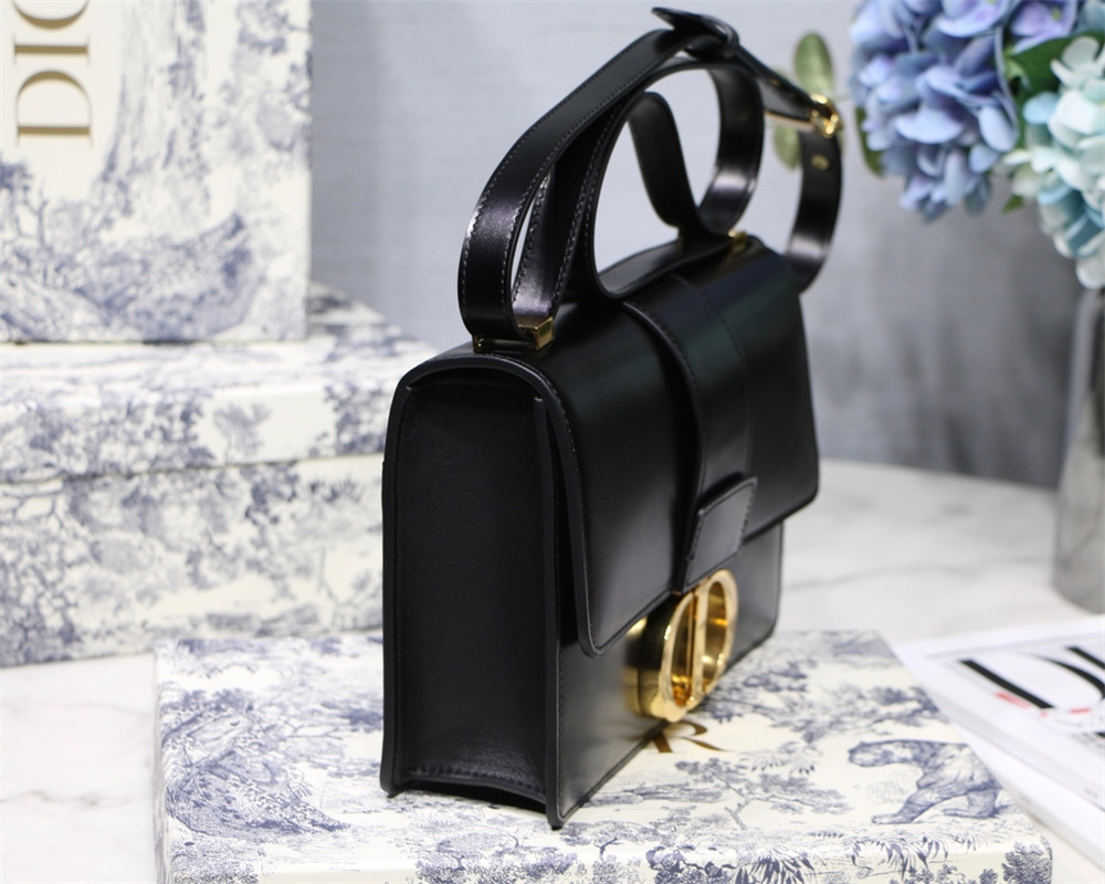 D10r 30 MONTAIGNE CHAIN BAG SHINY BLACK