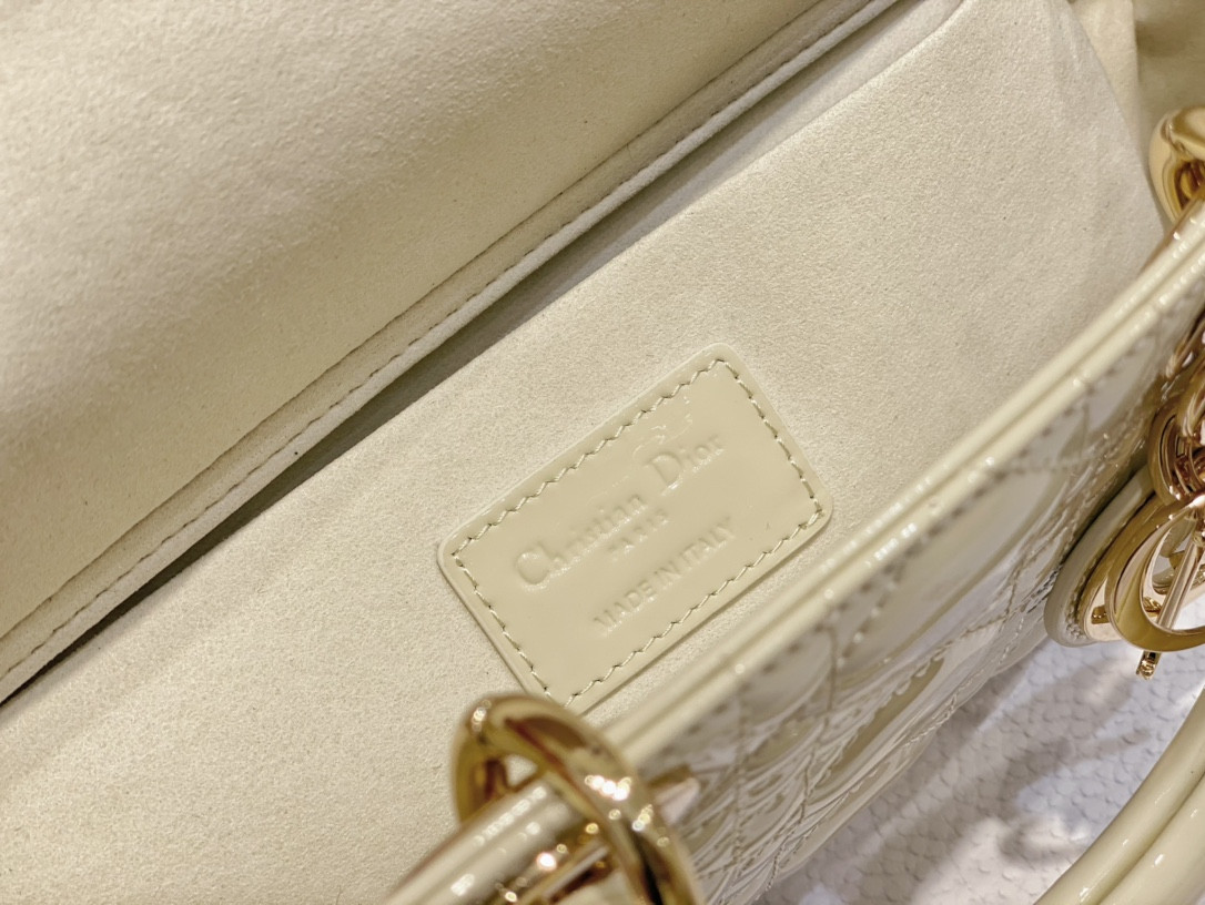 D10r SMALL LADY D-JOY BAG White Patent 26x6x14cm