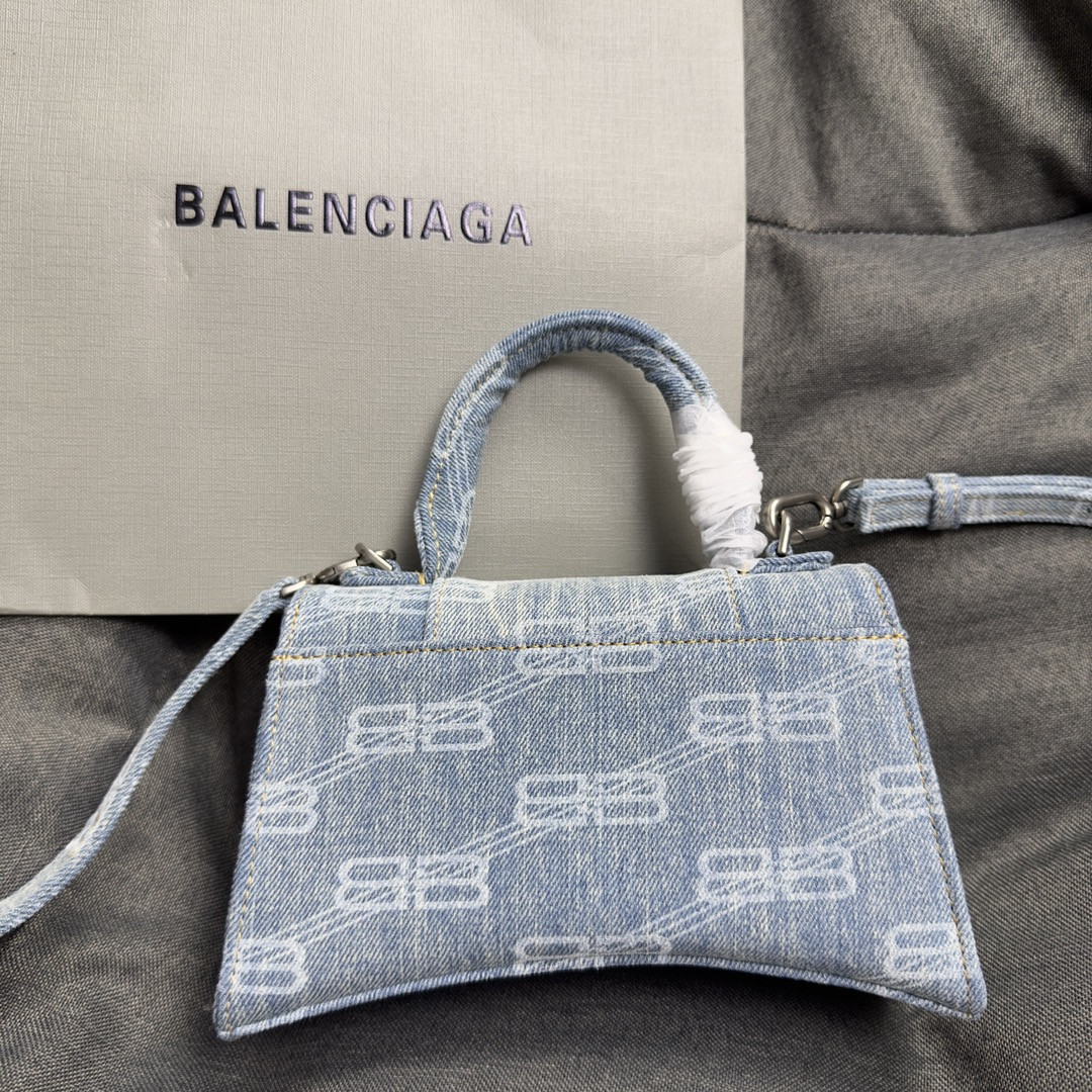 Ba1en*iaga WOMEN