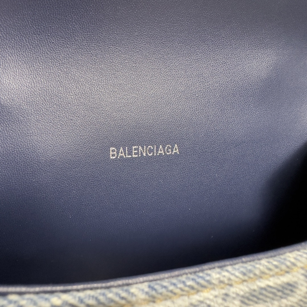Ba1en*iaga WOMEN