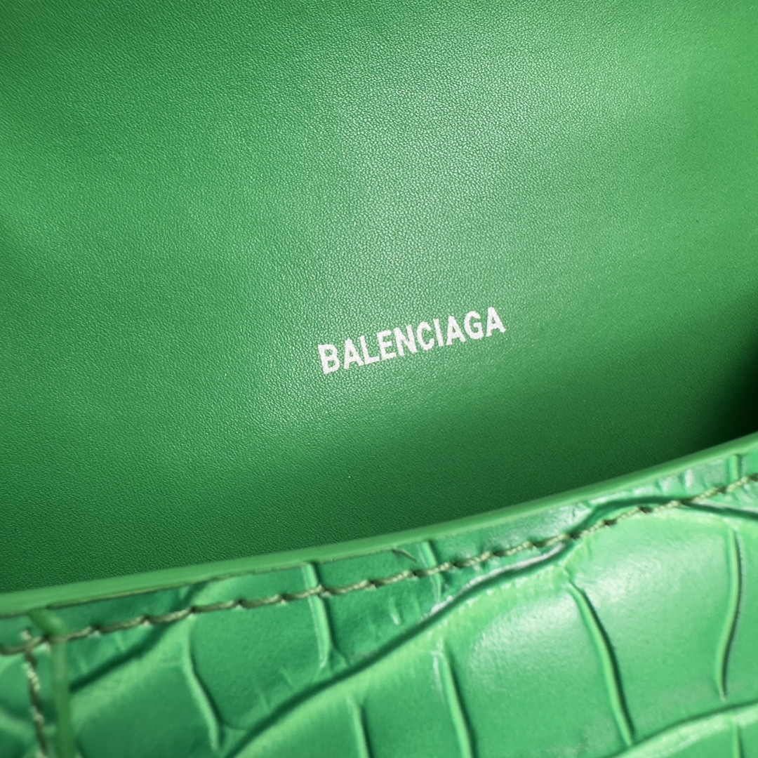 Ba1en*iaga WOMEN