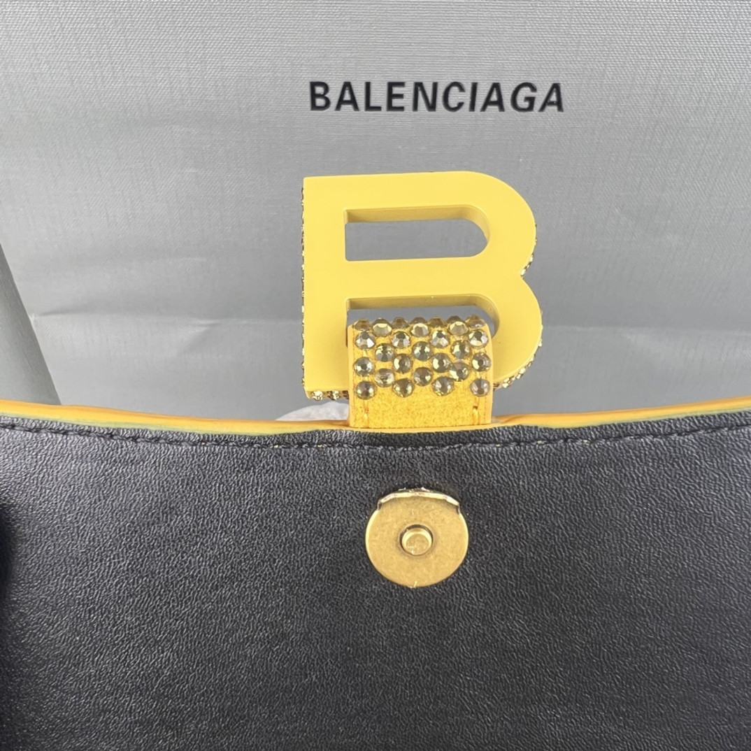 Ba1en*iaga WOMEN