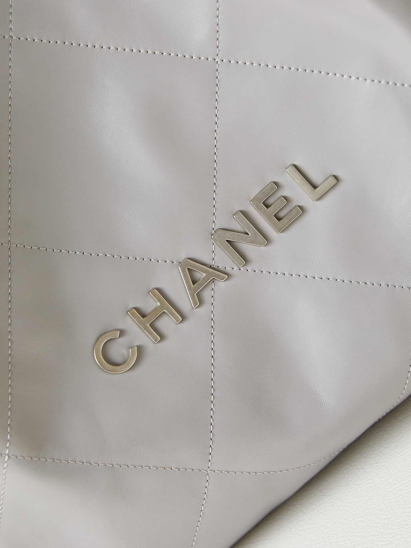 Ch**el 22 SMALL HANDBAG Shiny Calfskin grey 15.2×16.4×3.1 in