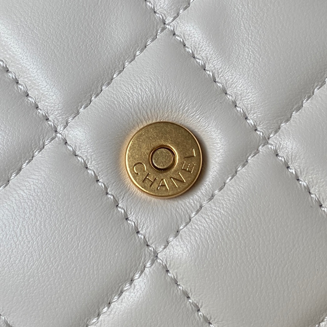 Ch**el BAGUETTE BAG WHITE 4.5 × 9.4 × 1.8 in