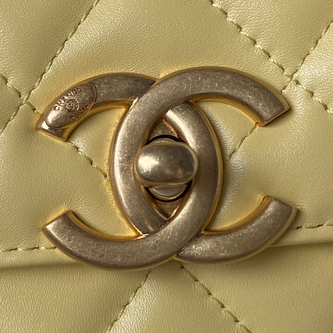Ch**el FLAP BAG YELLOW 22×14.5×8cm