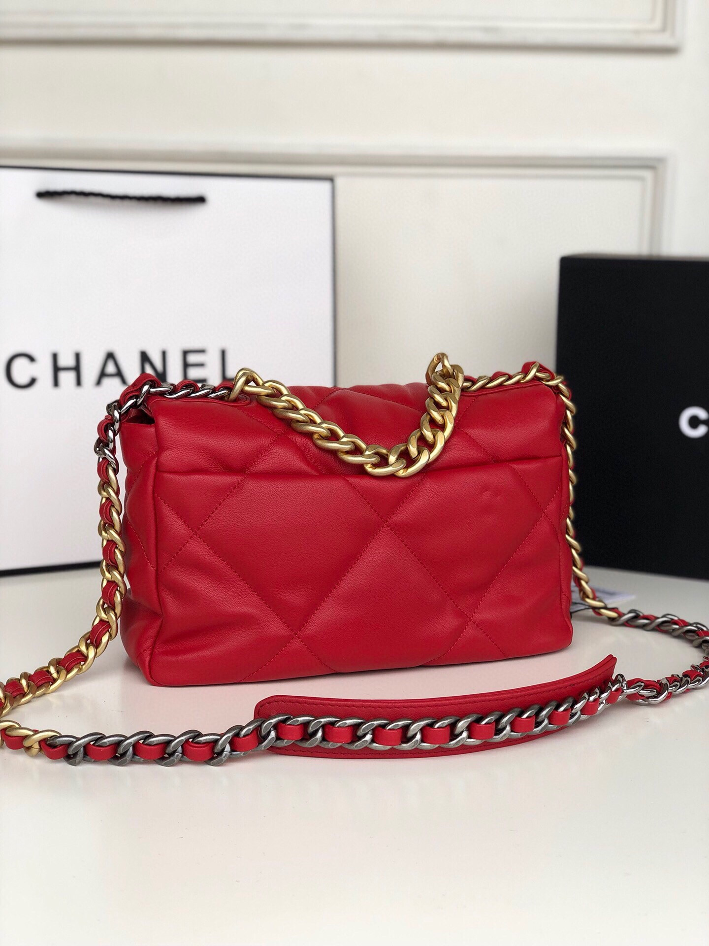 Ch**el 19 HANDBAG Shiny Leather, Gold-Tone, Silver-Tone & Ruthenium-Finish Metal Red 6.2 × 10.1 × 3.5 in