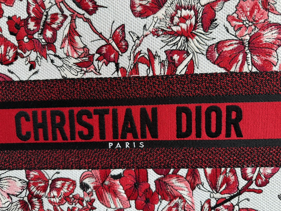 Large D10r BOOK TOTE WHITE AND RED LE CŒUR DES PAPILLONS EMBROIDERY 16.5 x 14 x 7.5 inches