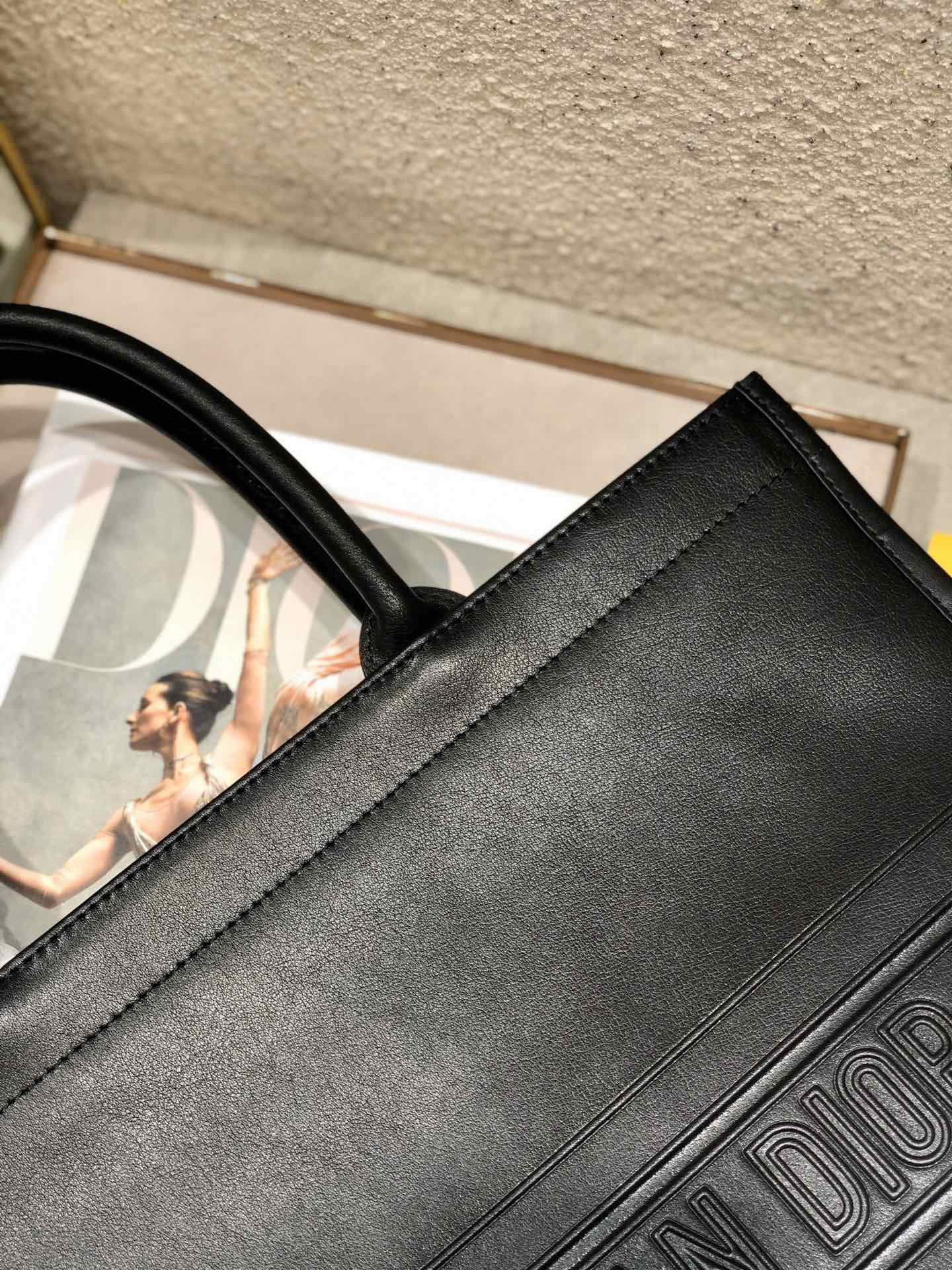 Large D10r Book Tote Black D10r Oblique Embossed Calfskin 16.5 x 14 x 7.5 inches
