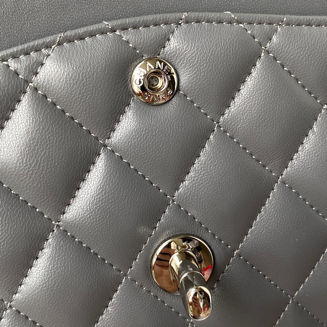 Ch**el CLASSIC HANDBAG GRAINED SHINY CALFSKIN & SILVER-TONE METAL GRAY 6 × 9.9 × 2.5 in