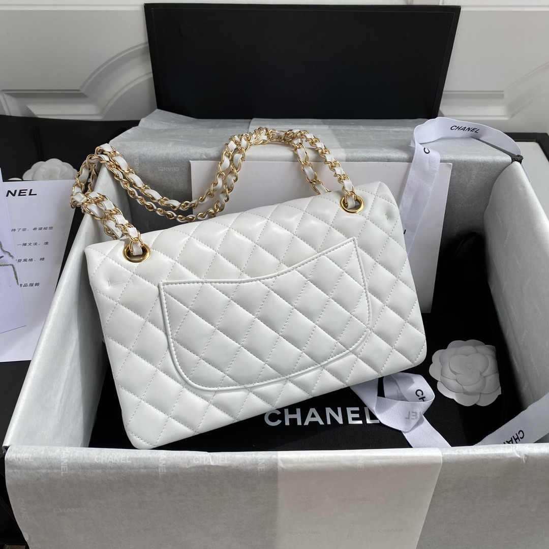 Ch**el CLASSIC HANDBAG LAMBSKIN & GOLD-TONE METAL WHITE 15.5x25.5x6.5cm