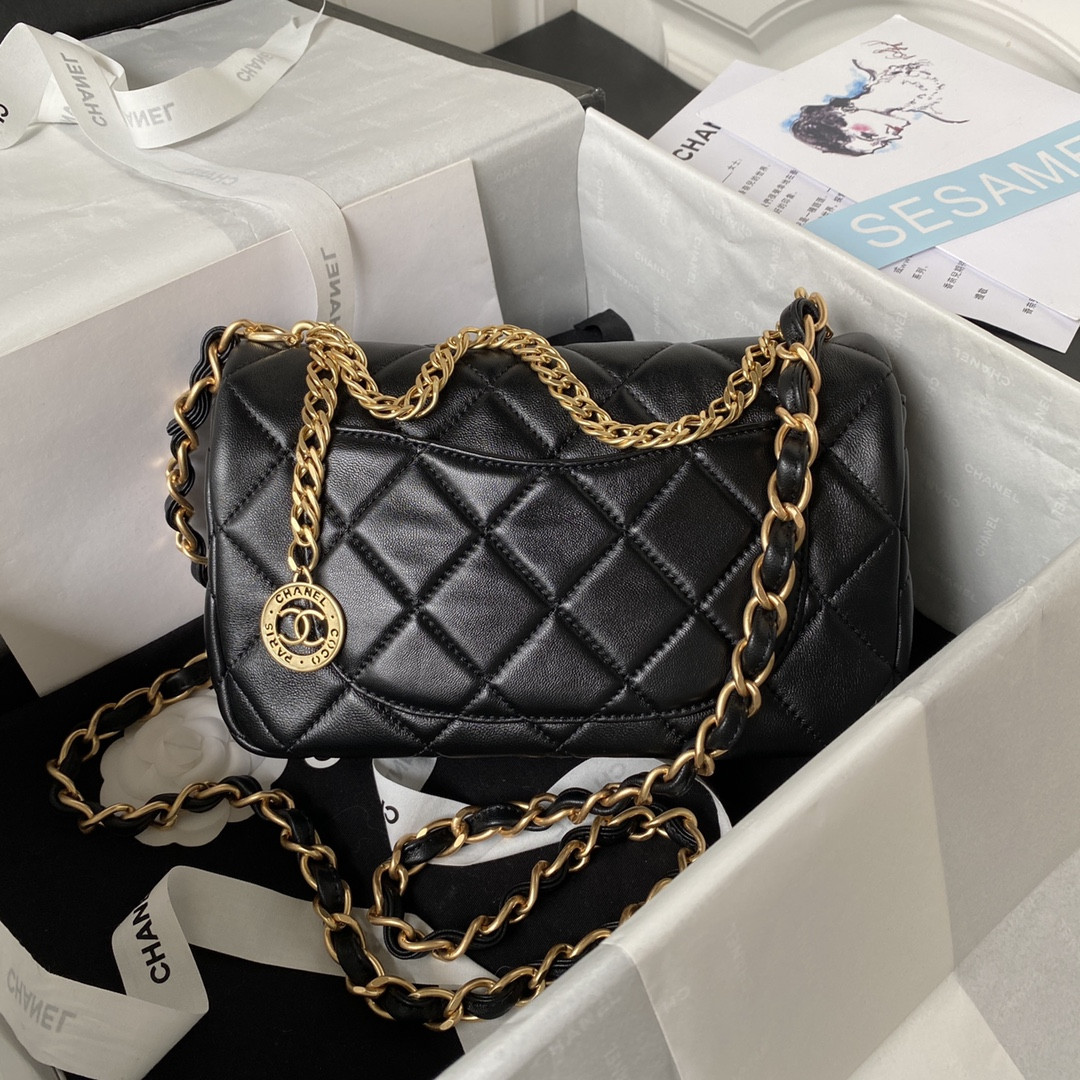 Ch**el SMALL CLASSIC HANDBAG GRAINED SHINY CALFSKIN & Gold-TONE METAL black 5.7 × 9 × 2.3 IN