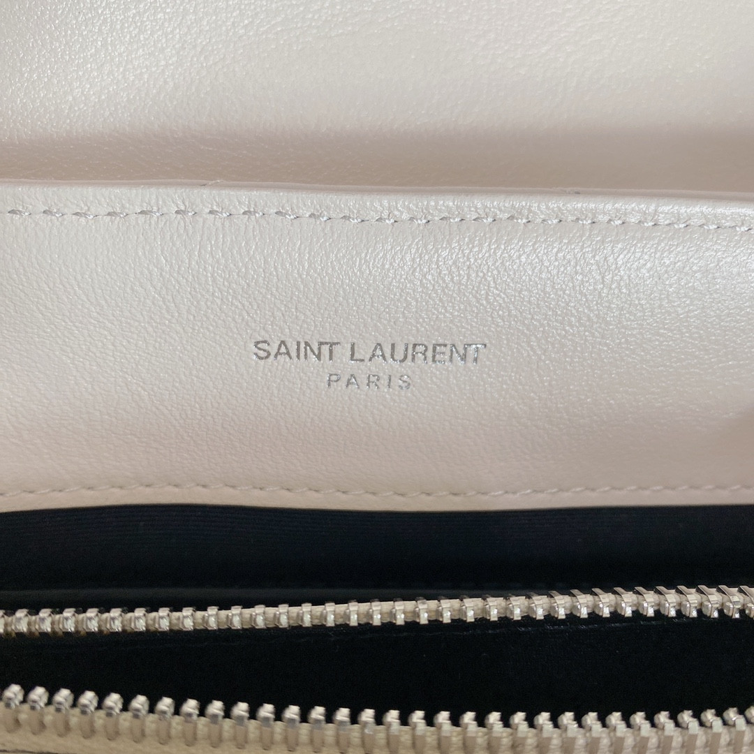 Y51 LOULOU SMALL IN QUILTED LEATHER WHITE 9 X 6.1 X 3.3 INCHES