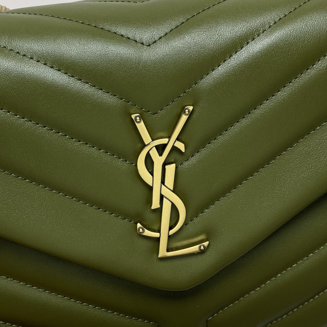 Y51 LOULOU MEDIUM IN QUILTED LEATHER DARK GREEN 12.5 X 8.6 X 3.5 INCHES
