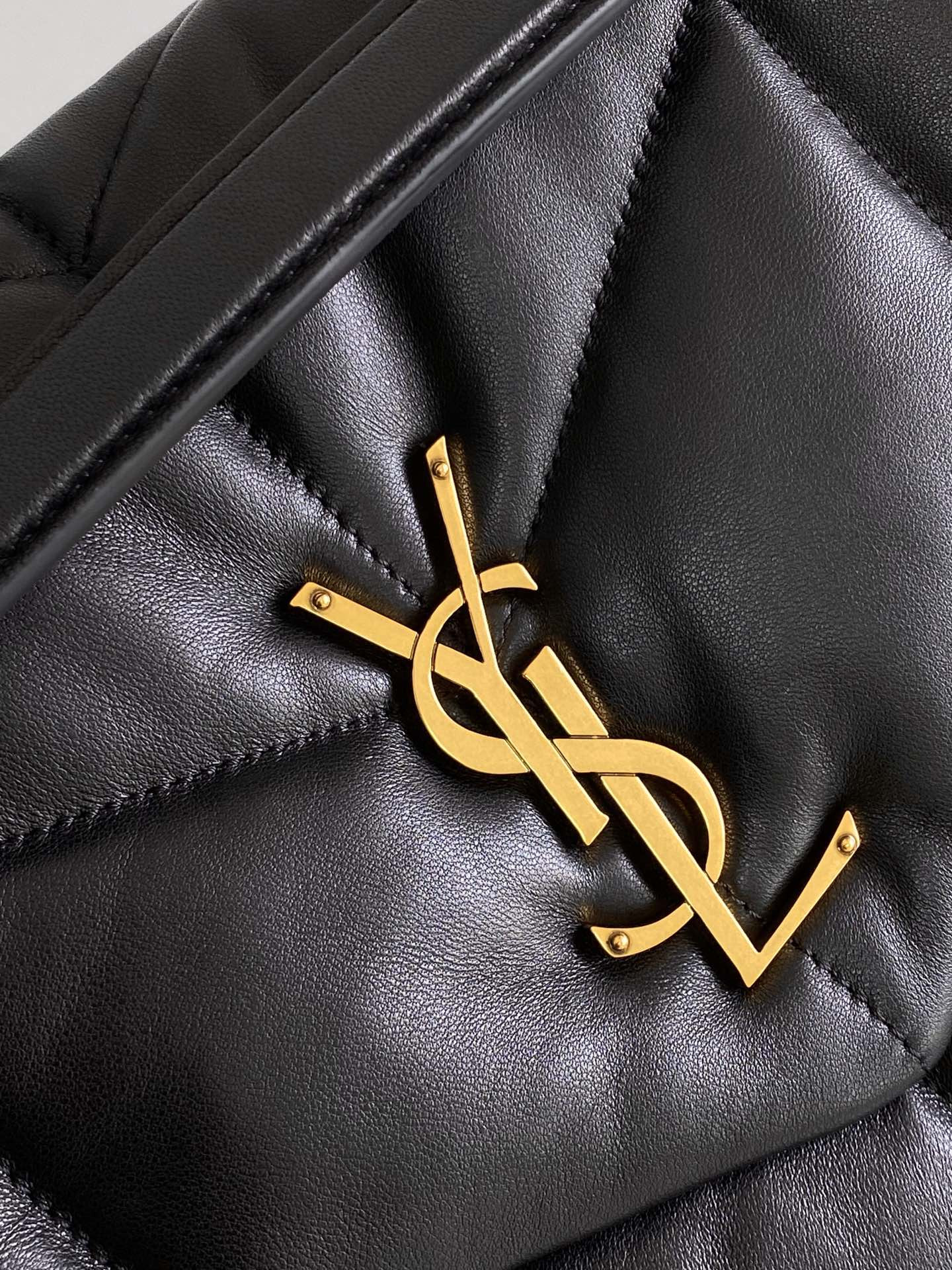 Y51 PUFFER MEDIUM IN NAPPA LEATHER BLACK 13.7 X 9 X 5.3 INCHES