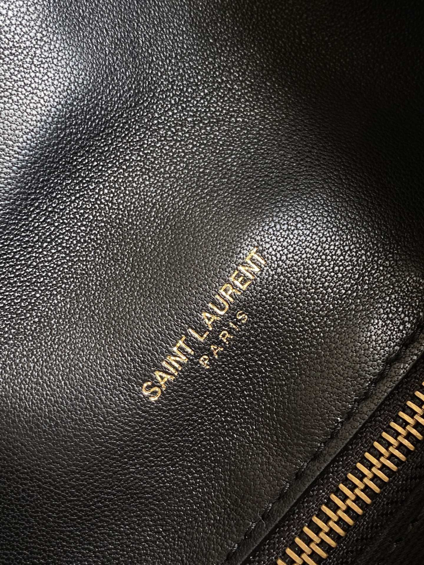 Y51 PUFFER MEDIUM IN NAPPA LEATHER BLACK 13.7 X 9 X 5.3 INCHES