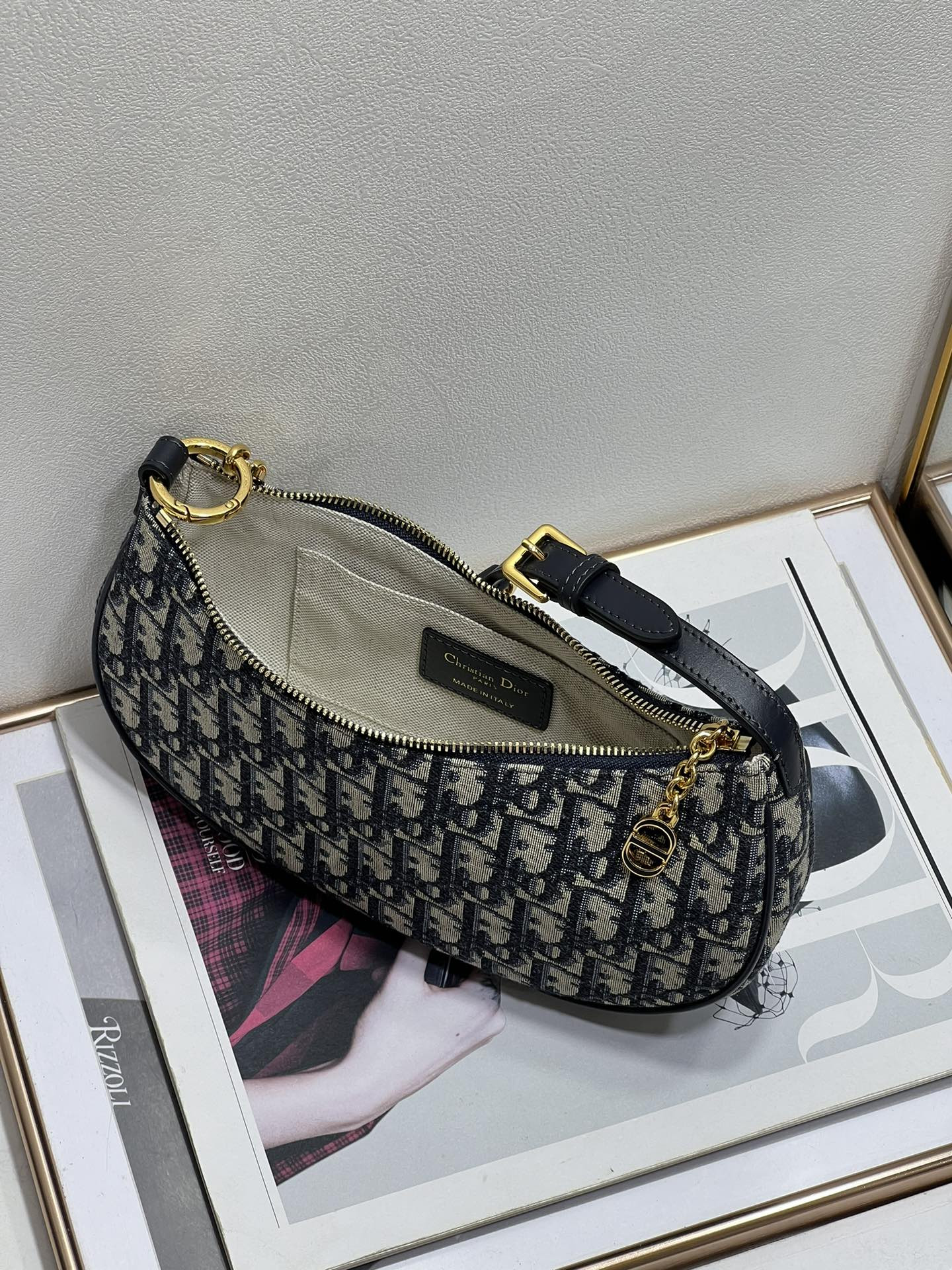 D10r CD Lounge bag blue D10r oblique jacquard 26 x 15x 5.5 cm