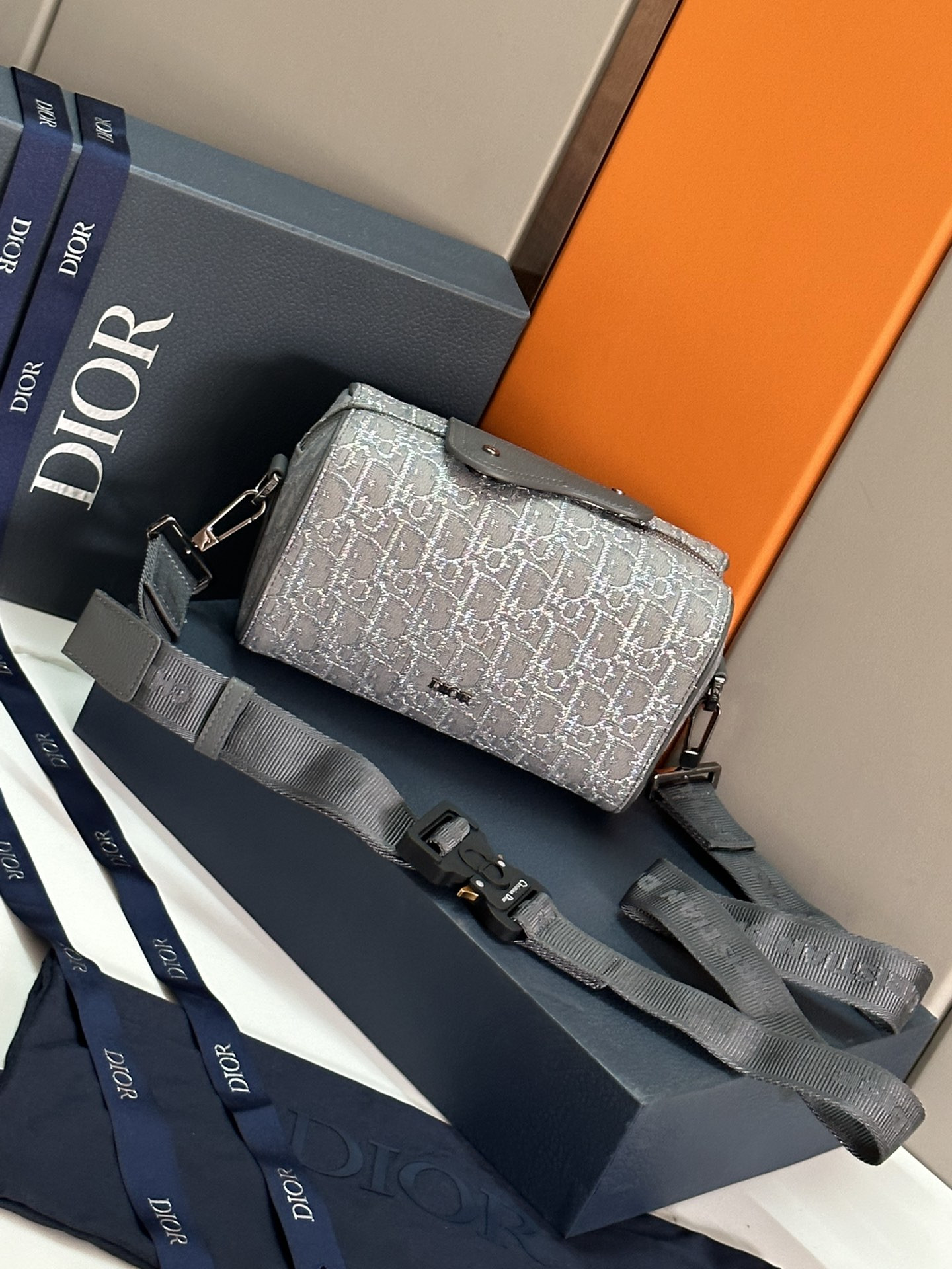 D10r Lingot Toiletry Bag gray white Oblique Mirage Technical Fabric 8.5 x 5 x 4 inches